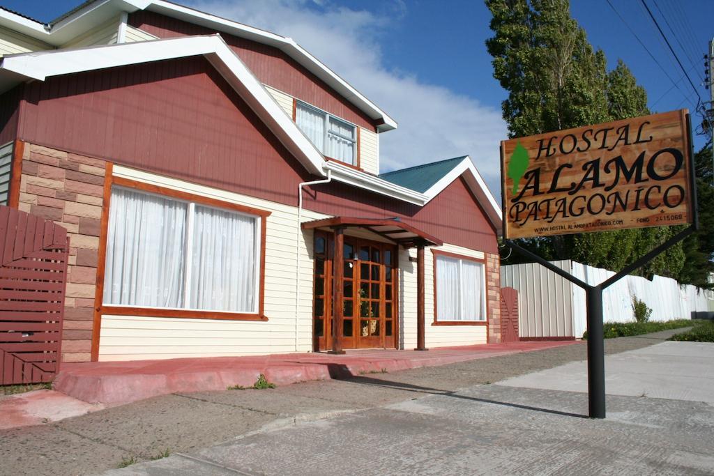 פורטו נטאלס Hostal Alamo Patagonico מראה חיצוני תמונה
